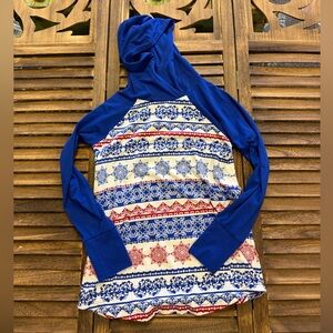 LuLaRoe Blue, Red & White Patterned Hooded Raglan Top Amber Sweatshirt Size S